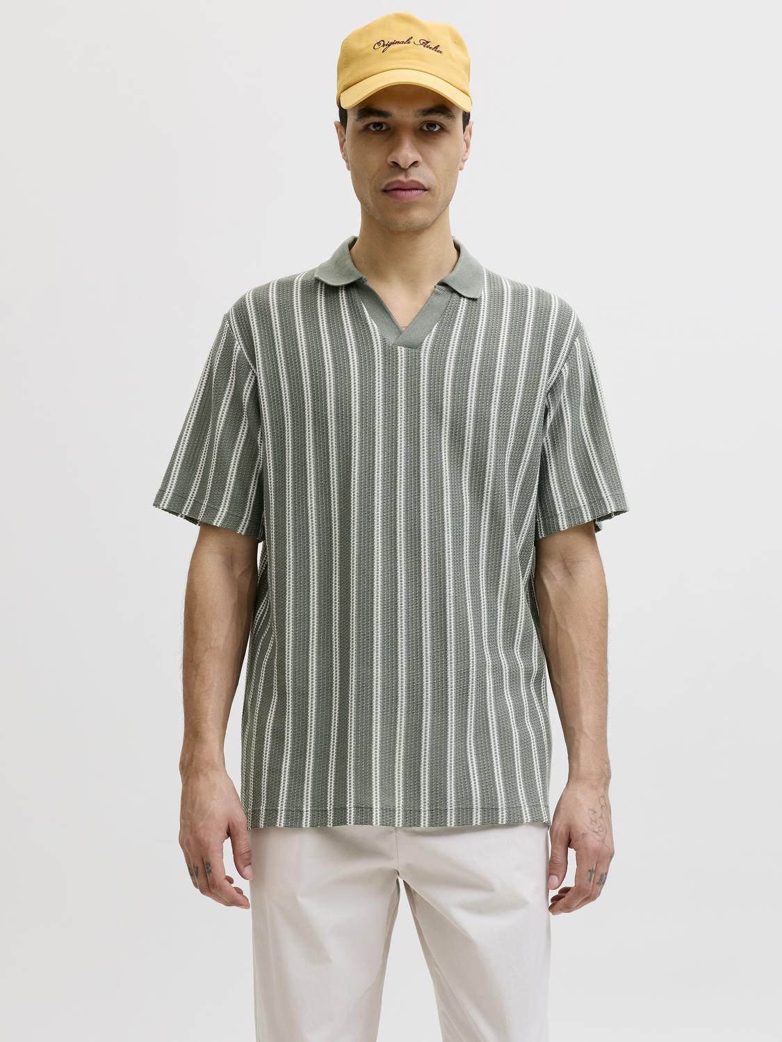 model_shot-front